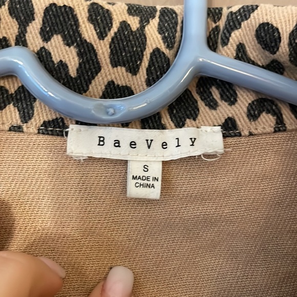 BaeVely Leaopard Print Jean Jacket - Picture 4 of 5